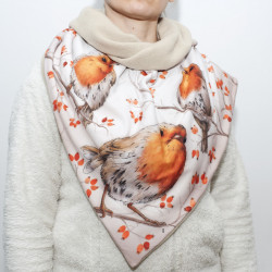 Zavinovací šátek s ptáčkem Červenkou - flís
